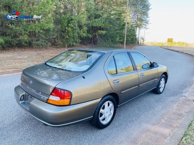 1999 Nissan Altima GLE photo 5