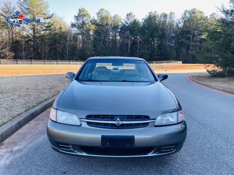 1999 Nissan Altima GLE photo 3