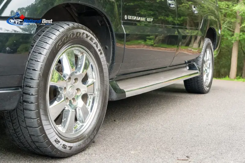 2005 Cadillac Escalade ESV photo 9