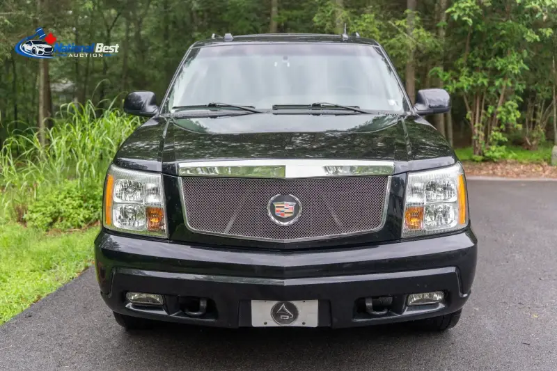 2005 Cadillac Escalade ESV photo 2